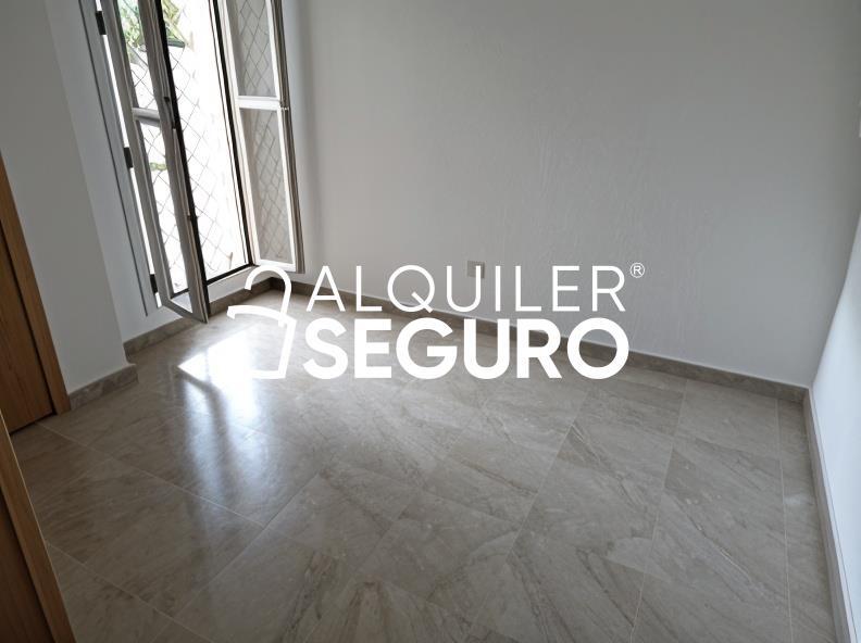 Piso en Calle Carmen Martin Gaite , TOMARES SEVILLA