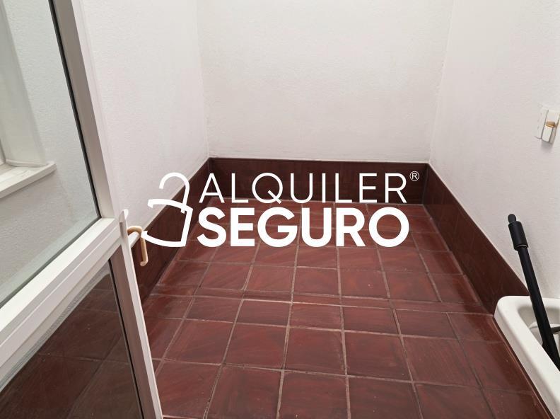 Piso en Calle Carmen Martin Gaite , TOMARES SEVILLA