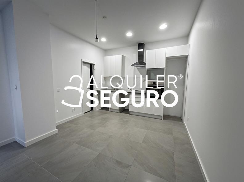 Inmueble en Calle Menorca , MADRID