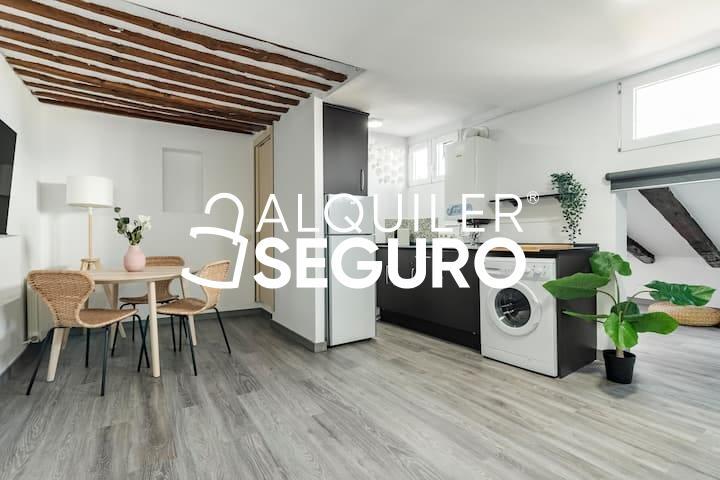 Inmueble en Calle de Jesús y María, MADRID