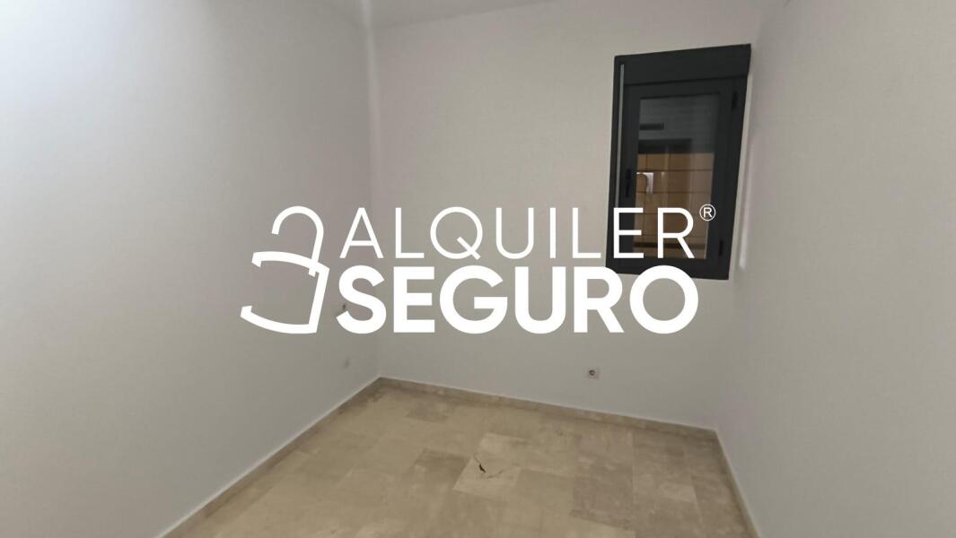 Inmueble en Calle Pobladores, SEVILLA