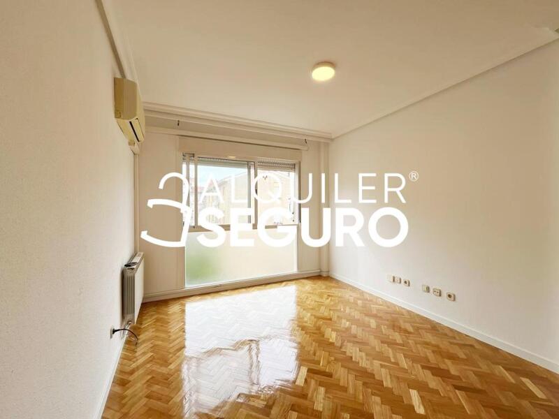 Inmueble en Calle de Nuestra Señora del Villar, MADRID