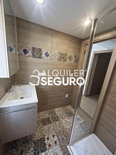 Piso en Calle Río Colomera, GRANADA GRANADA