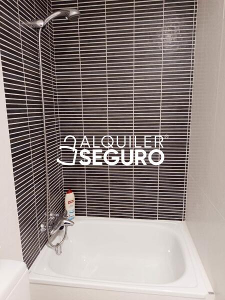 Piso en Calle Secuoias, LOGROÑO LA RIOJA