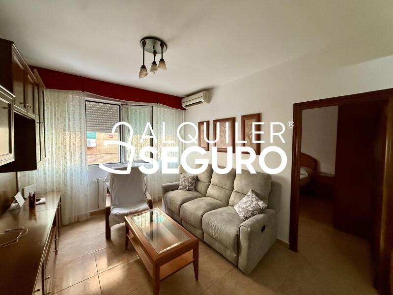 Inmueble en Calle Carabanchel , MADRID