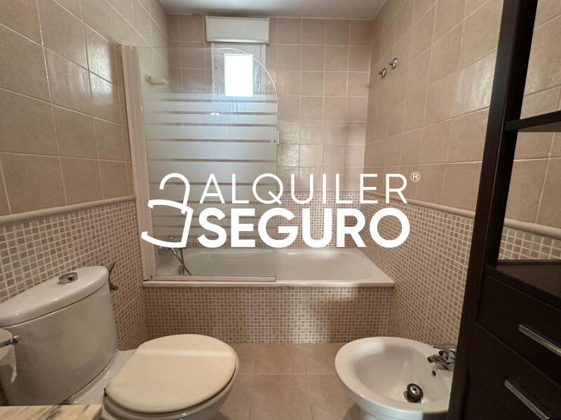 Piso en Avenida 16, CHIVA VALENCIA