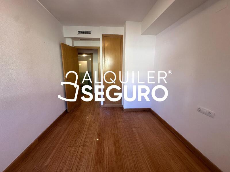 Piso en Avenida 16, CHIVA VALENCIA
