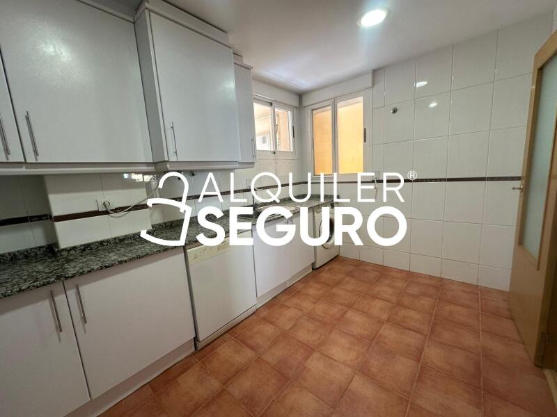 Piso en Avenida 16, CHIVA VALENCIA