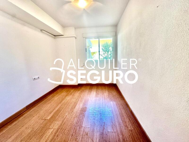 Piso en Avenida 16, CHIVA VALENCIA
