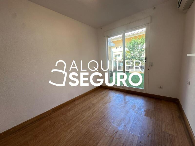 Piso en Avenida 16, CHIVA VALENCIA