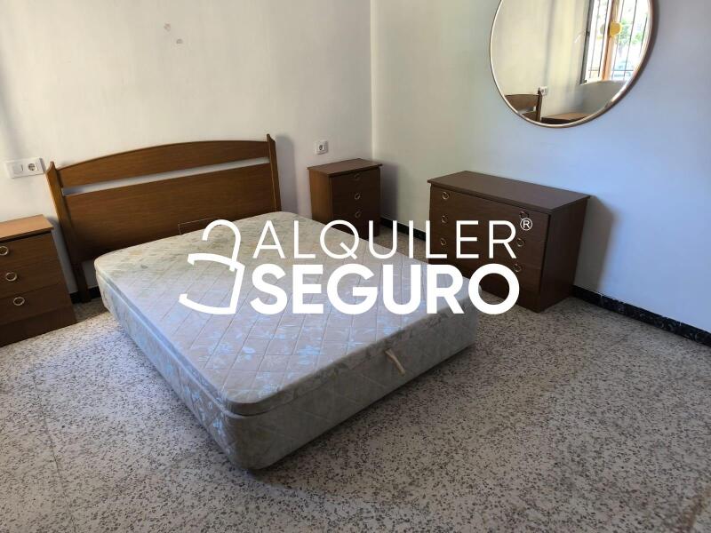 Inmueble en Calle Charolistas, SEVILLA