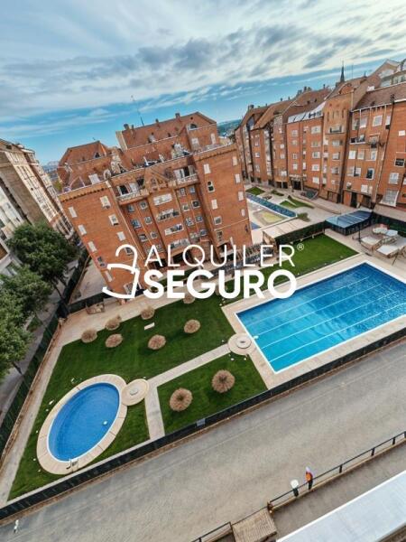 Inmueble en Calle de las Trece Rosas, MADRID