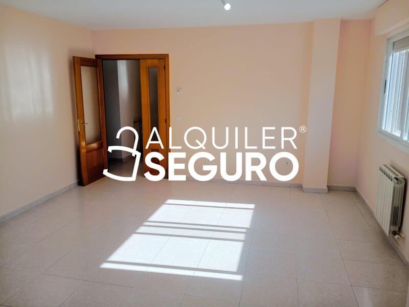 Piso en Calle Cañada Real de Soria, LA CISTÉRNIGA VALLADOLID