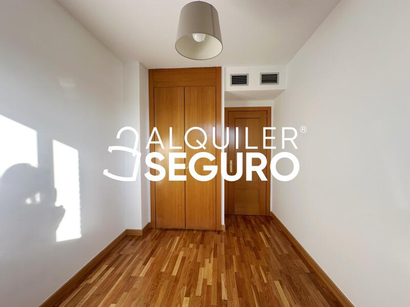 Piso en Calle Isaac Albeniz, POZUELO DE ALARCÓN MADRID