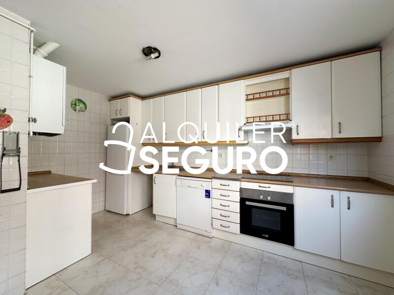 Piso en Calle Guadarrama, COLMENAREJO MADRID