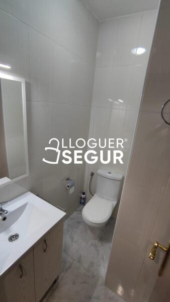 Piso en Pasaje Salzareda, SANTA COLOMA DE GRAMENET BARCELONA