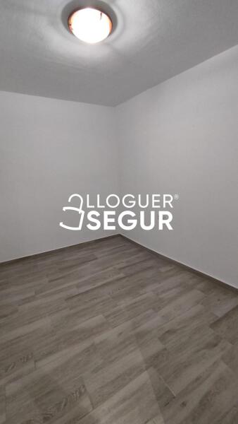 Piso en Pasaje Salzareda, SANTA COLOMA DE GRAMENET BARCELONA