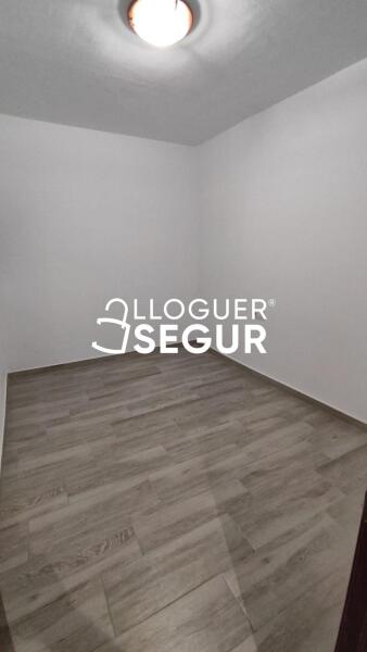 Piso en Pasaje Salzareda, SANTA COLOMA DE GRAMENET BARCELONA