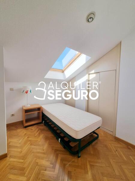 Piso en Travesia de la Cerca, LOS MOLINOS MADRID