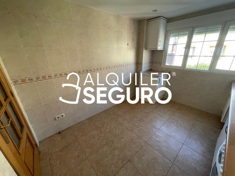 Piso en Calle Almendralejos, FUENTE EL SAZ DE JARAMA MADRID