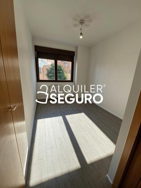Piso en Calle Gonzalo Torrente Ballester, AZUQUECA DE HENARES GUADALAJARA