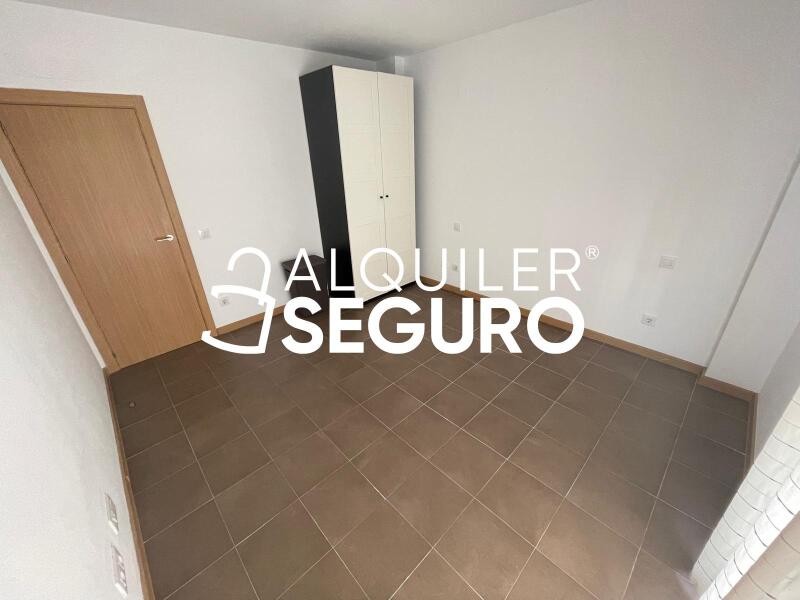 Piso en Avenida de Castilla y León, TRES CANTOS MADRID