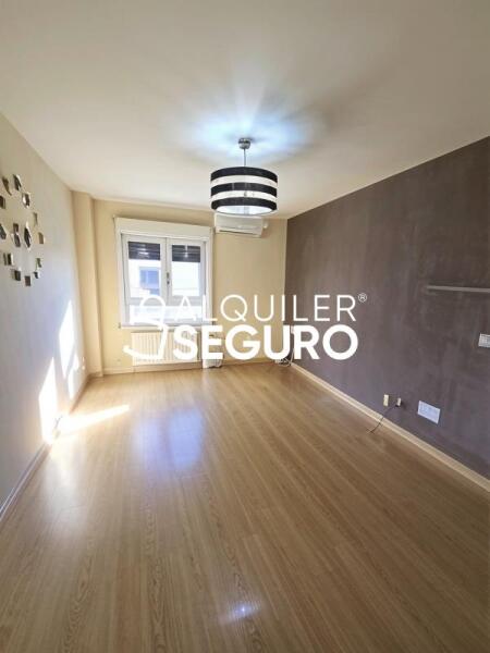 Inmueble en Calle Carabaña, MADRID