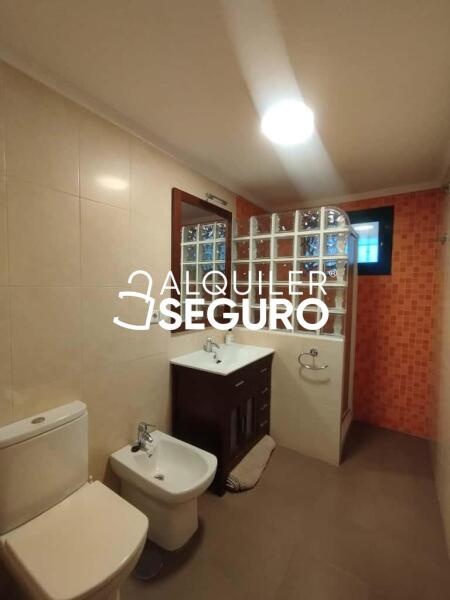 Piso en Calle Hermanos Álvarez Quintero, FUENGIROLA MÁLAGA