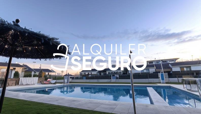 Piso en Plaza Escuela Sevillana, TOMARES SEVILLA