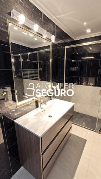 Piso en Plaza Escuela Sevillana, TOMARES SEVILLA