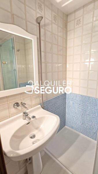 Piso en Plaza Escuela Sevillana, TOMARES SEVILLA