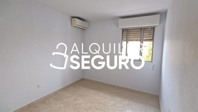 Piso en Plaza Escuela Sevillana, TOMARES SEVILLA