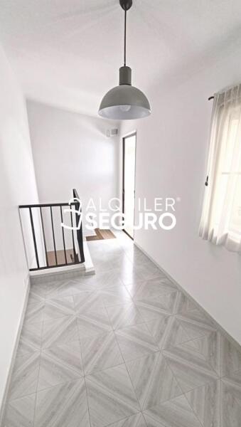 Piso en Plaza Escuela Sevillana, TOMARES SEVILLA