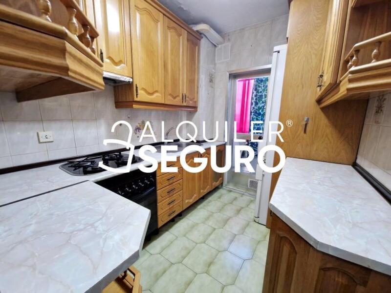 Piso en Plaza Sierra de Guadarrama, ALCORCÓN MADRID Piso en Plaza Sierra de Guadarrama, ALCORCÓN MADRID