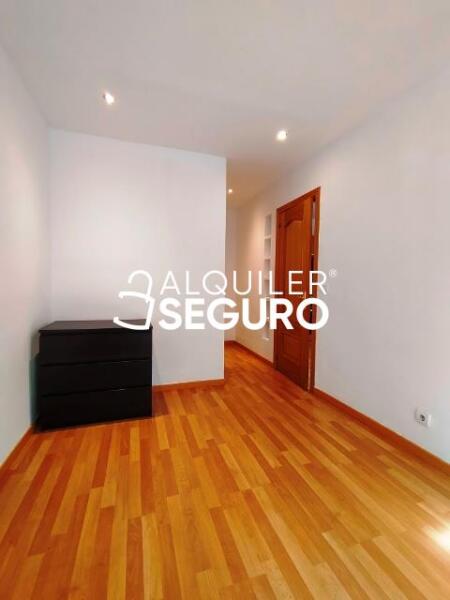 Inmueble en Calle Carabanchel, MADRID Inmueble en Calle Carabanchel, MADRID