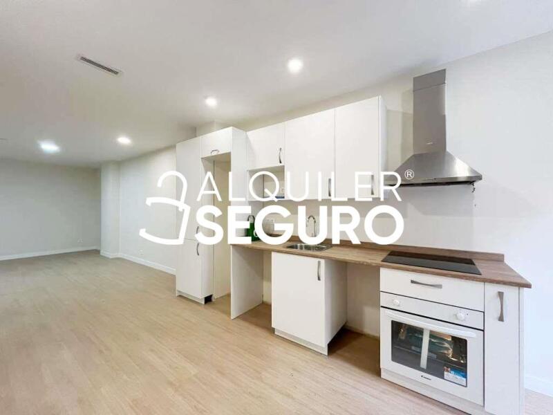 Inmueble en Paseo de los Pinos, MADRID Inmueble en Paseo de los Pinos, MADRID