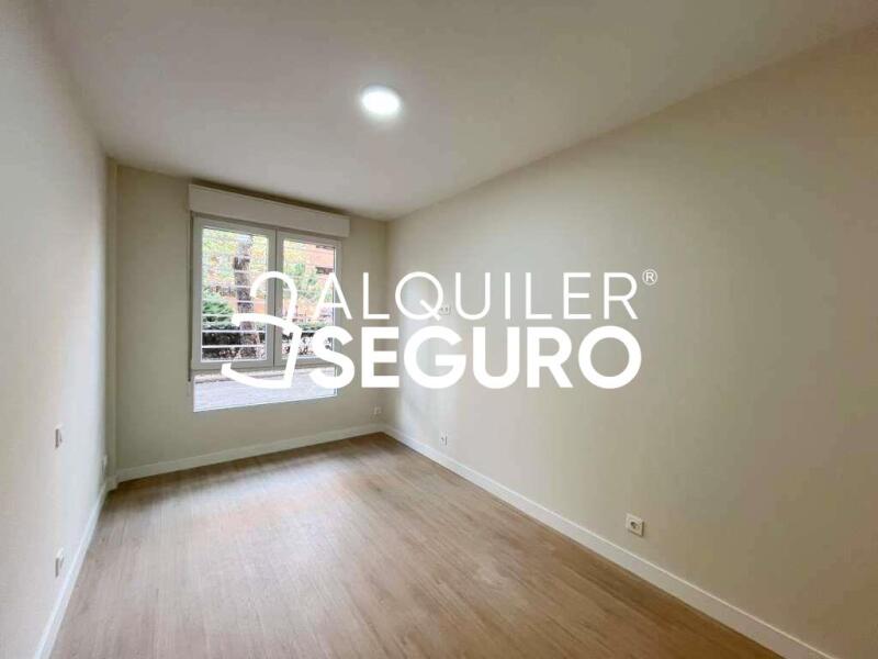 Inmueble en Paseo de los Pinos, MADRID Inmueble en Paseo de los Pinos, MADRID