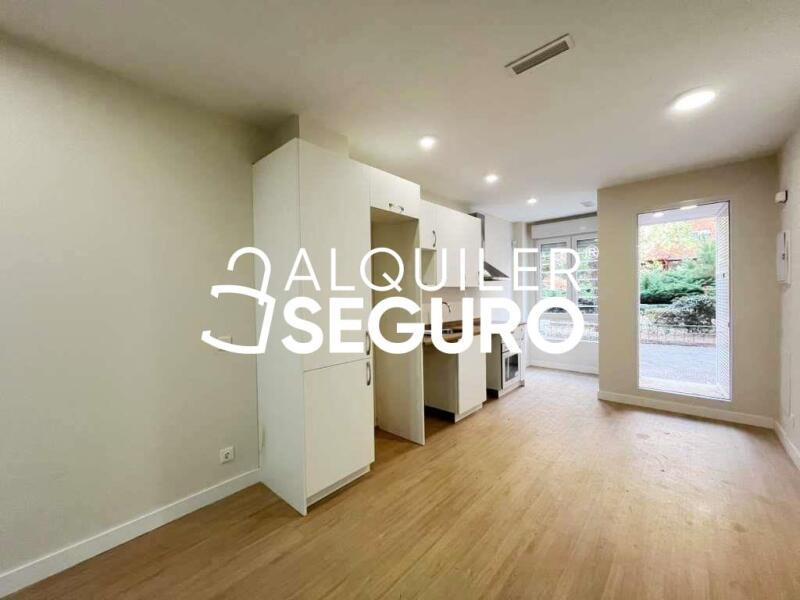 Inmueble en Paseo de los Pinos, MADRID Inmueble en Paseo de los Pinos, MADRID