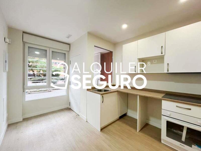 Inmueble en Paseo de los Pinos, MADRID Inmueble en Paseo de los Pinos, MADRID