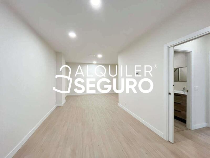 Inmueble en Paseo de los Pinos, MADRID Inmueble en Paseo de los Pinos, MADRID