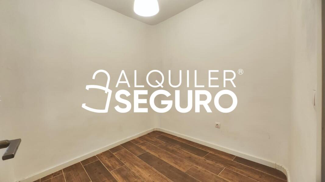 Inmueble en Calle de Treviño, MADRID