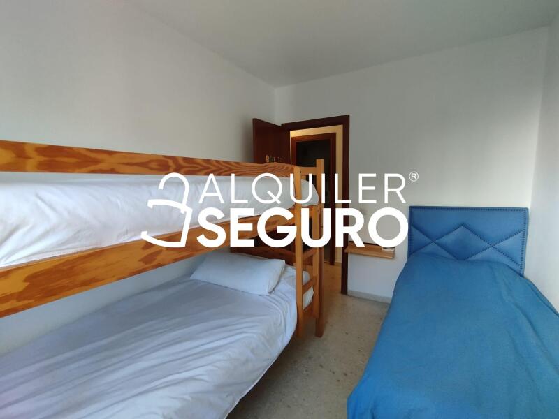 Piso en Calle Hermanos Galan Casero, FUENGIROLA MÁLAGA