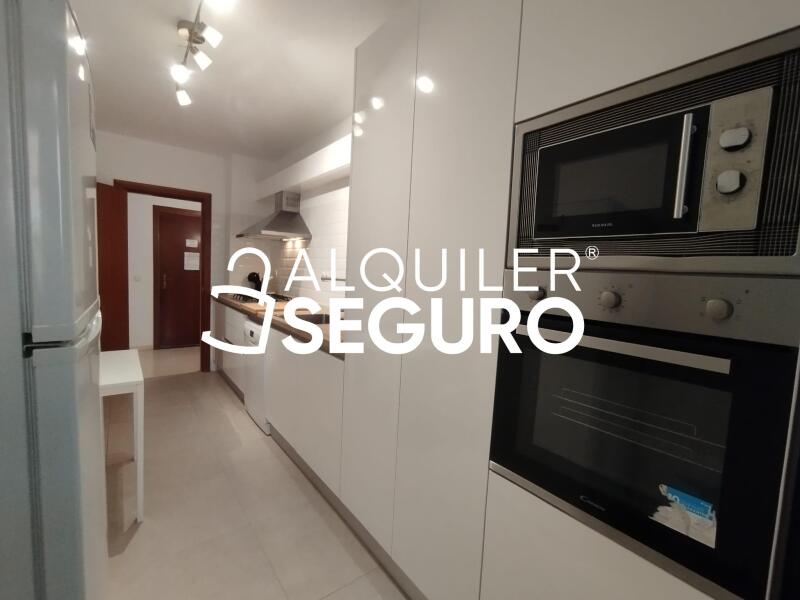 Piso en Calle Hermanos Galan Casero, FUENGIROLA MÁLAGA