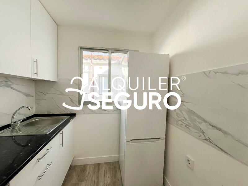 Piso en Calle San Roque, PARLA MADRID