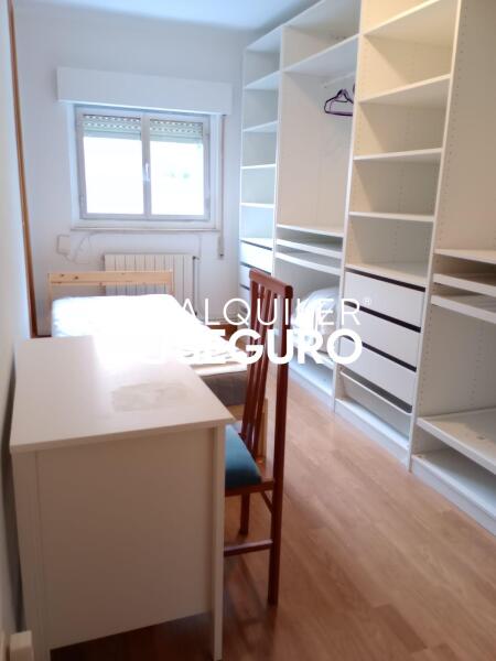 Piso en Calle Apostol Santiago, MADRID MADRID