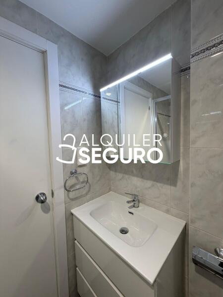 Inmueble en Calle de Ginzo de Limia, MADRID