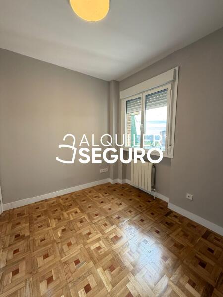 Inmueble en Calle de Ginzo de Limia, MADRID