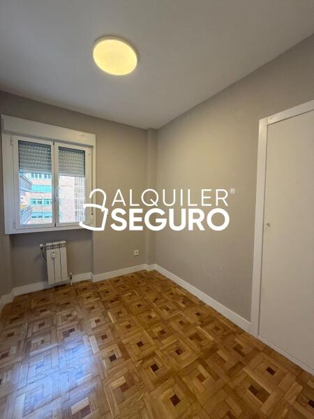 Inmueble en Calle de Ginzo de Limia, MADRID