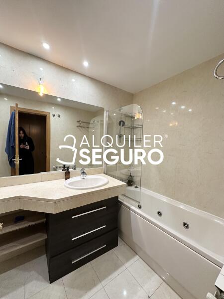 Piso en Avenida Isaac Albéniz, POZUELO DE ALARCÓN MADRID