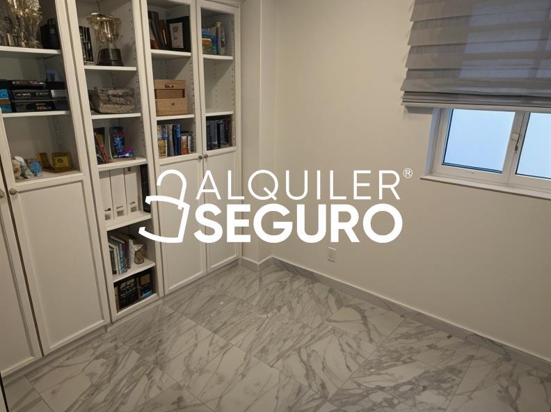 Inmueble en Calle Cañadul, SEVILLA